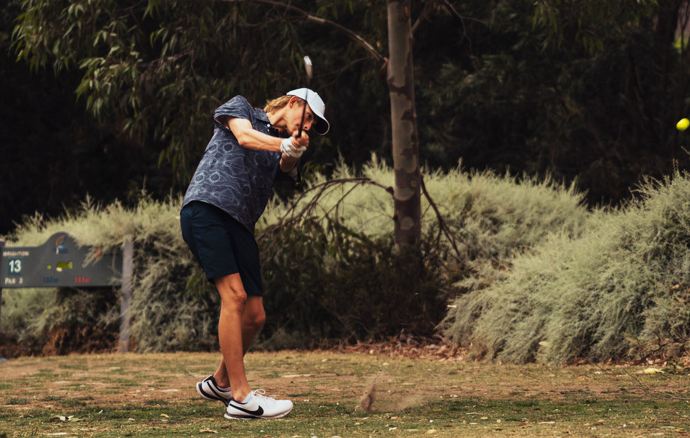 Liney Lipout Golf Polo, Golf shot from front